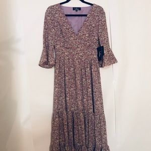 ✨Brand new Lulu’s floral dress